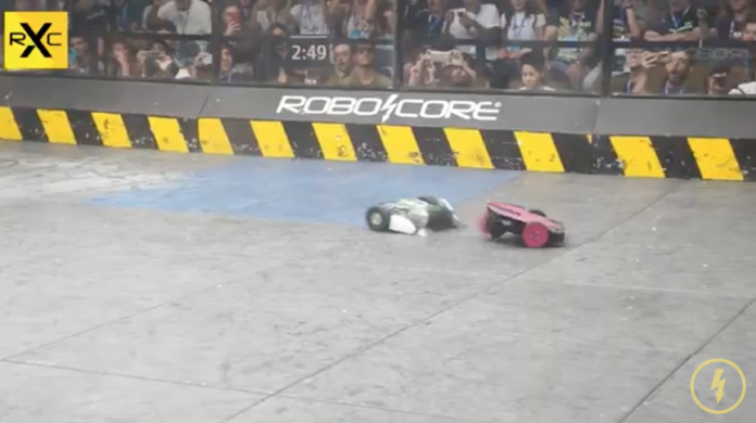 Campus Party Goiás 2024: Vai ter robótica e ativações de robôs na CPGoiás A Campus Party Goiás 2024 promete uma experiência emocionante para os amantes de tecnologia e inovação com a presença da RoboCore. O evento contará com diversas atrações externas para a robótica, permitindo que os participantes sintam a emoção de controlar robôs em atividades interativas. Os visitantes poderão pilotar robôs de caça em um percurso repleto de obstáculos, além de participar de partidas de partidas de robôs. Para aqueles que desejam aprender mais sobre o tema, serão oferecidos workshops interativos que mergulharão no fascinante mundo da robótica. Todas essas atividades estão disponíveis gratuitamente na Área Open, garantindo diversão e aprendizado a todos os participantes da Campus Party Goiás 2024. Não perca a oportunidade de vivenciar essa experiência única!