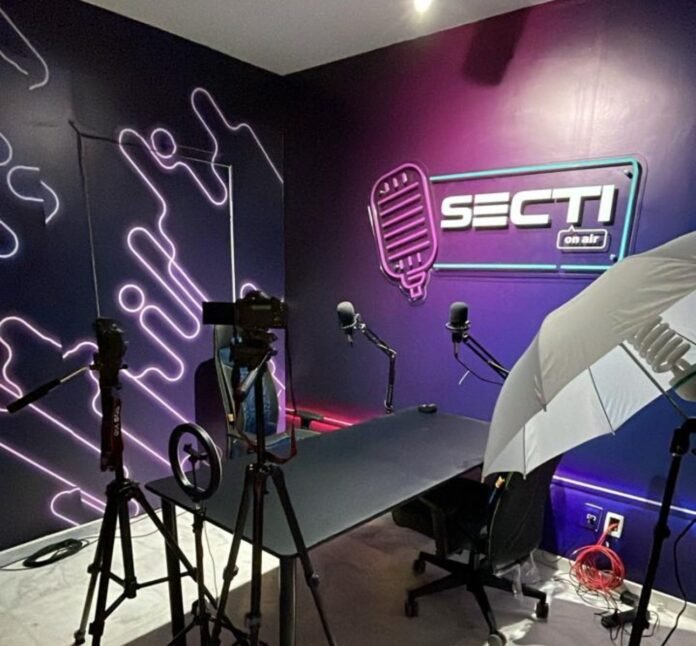 Nova Sede da SECTI em Brasília Oferece Estúdio de Podcast Gratuito