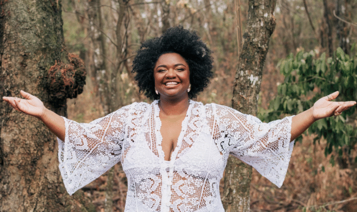 Ellen Oléria canta pelo projeto Cartola no CCBB Brasília