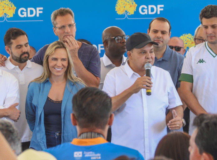 Governador Ibaneis Rocha autoriza pavimentação da VC-351 no Gama