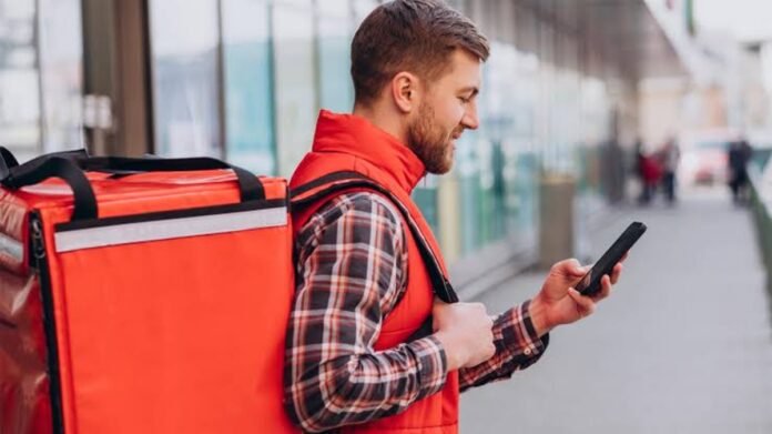 Entrega por aplicativo ganha espaço e movimenta o país