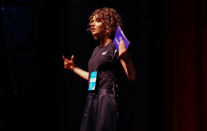 Empresária cria incubadora cultural para músicos