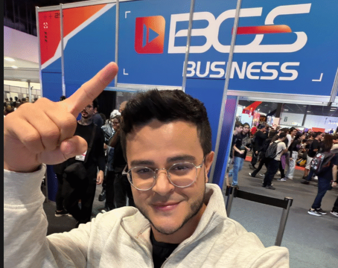 Tiktokers de São Paulo @EldoGomes na Brasil Game Show BGS