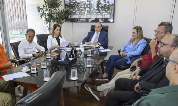 Ibaneis e Celina em ação contra poluição do ar em Brasília